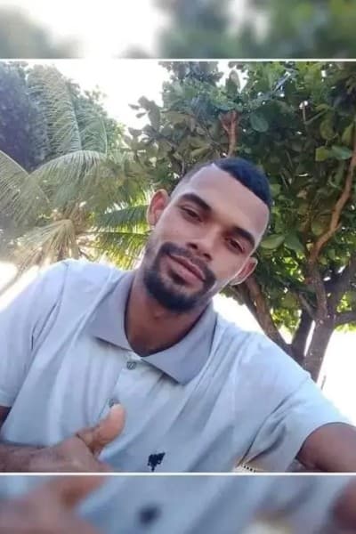 Atrás de mulher que gosta